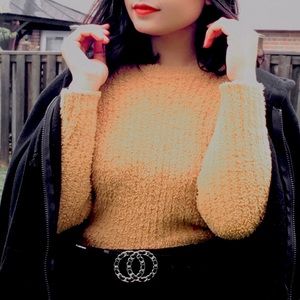 This beautiful mustard colur fluffy sweater available in M,S,L